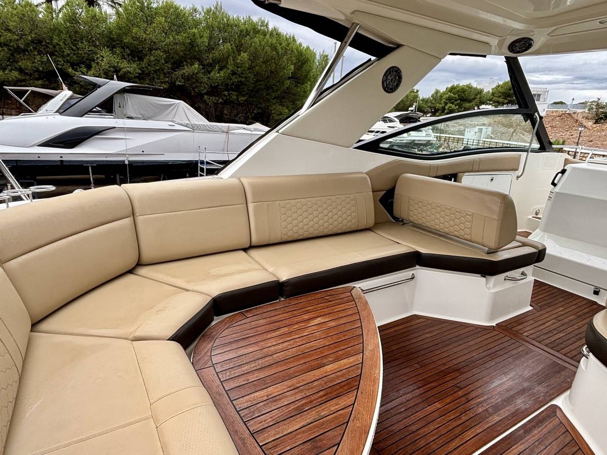 Sea Ray 320 Sundancer