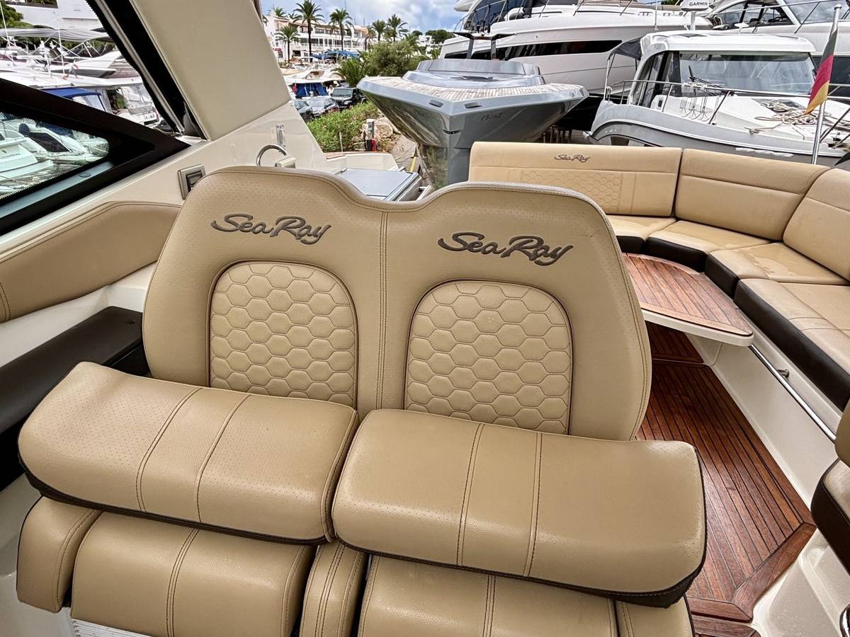 Sea Ray 320 Sundancer