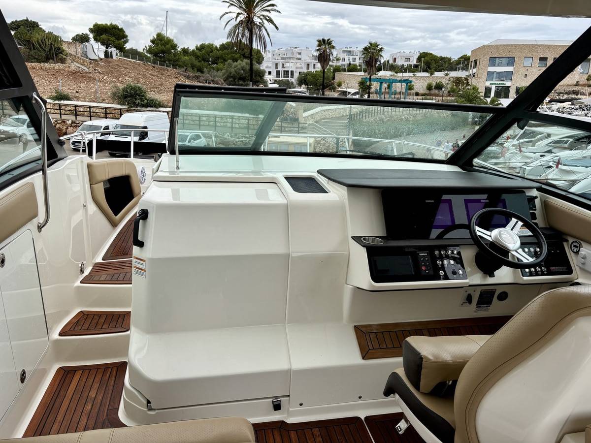 Sea Ray 320 Sundancer