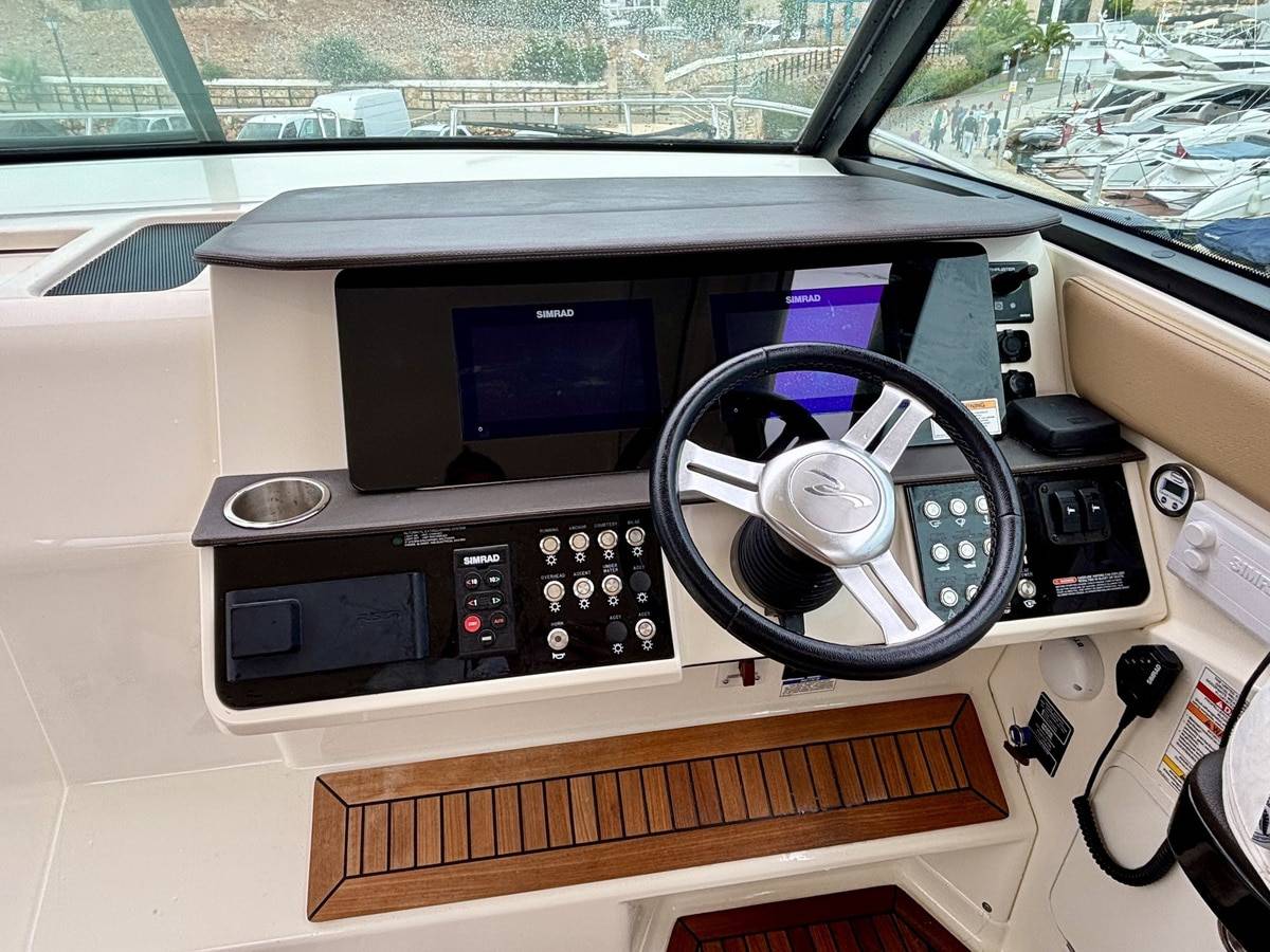 Sea Ray 320 Sundancer