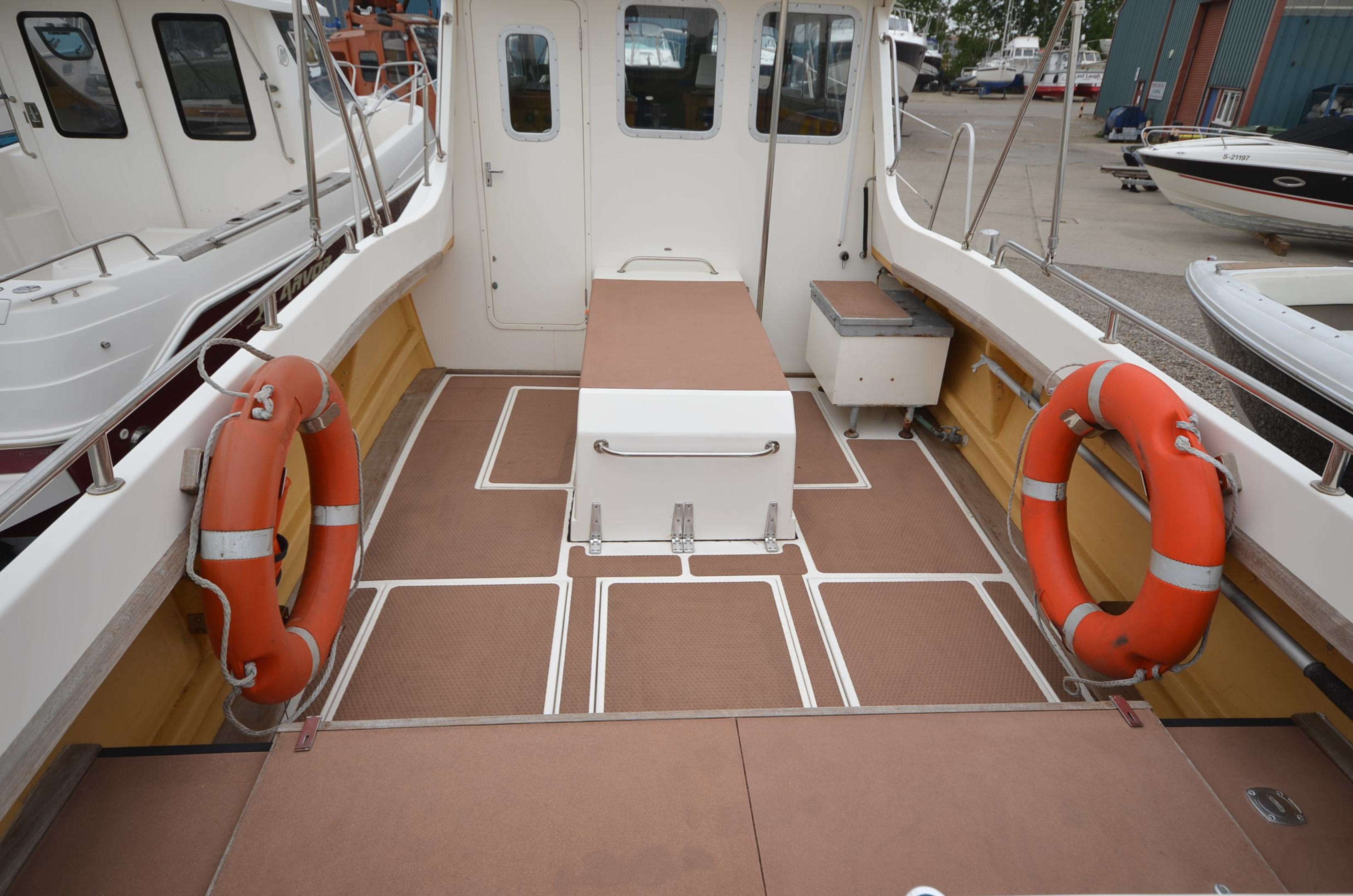 SOLD 1995 Newhaven Seawarrior 27 Boats.co.uk