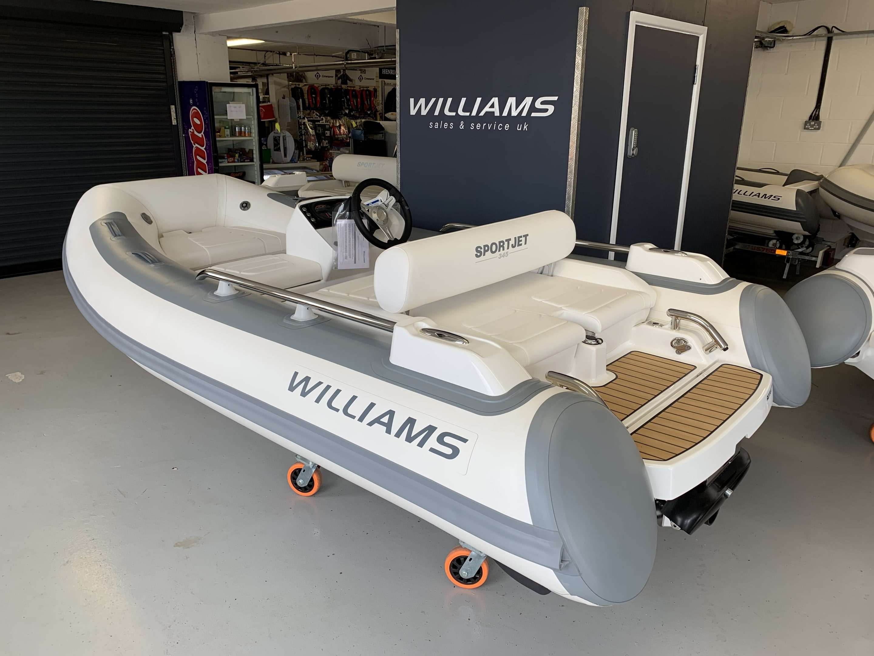 SOLD 2019 Williams Sportjet 345 - Boats.co.uk