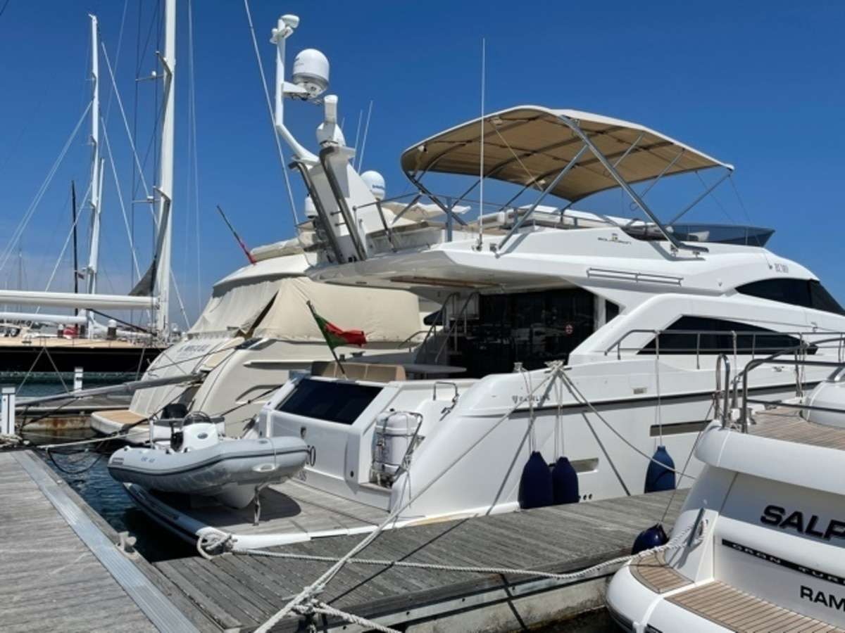 Fairline 65