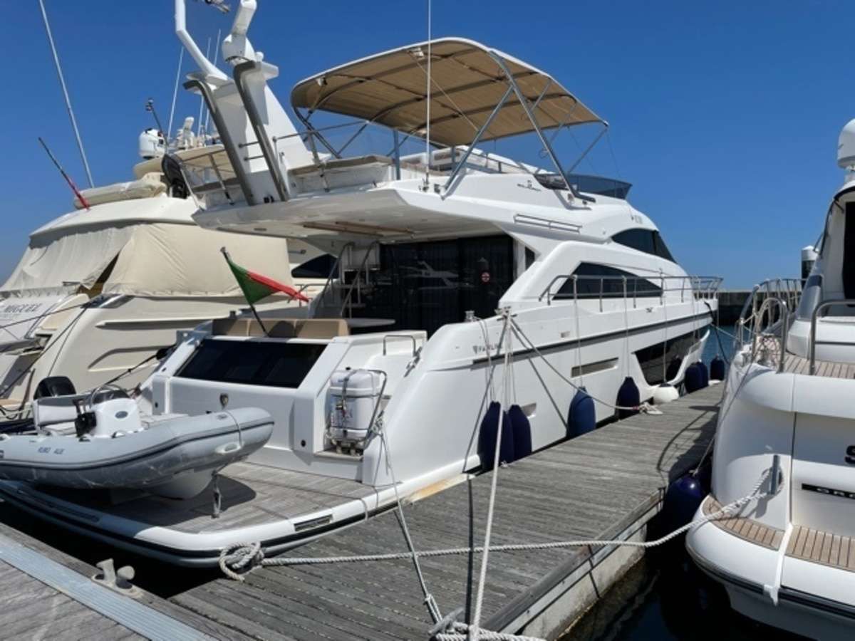 Fairline 65