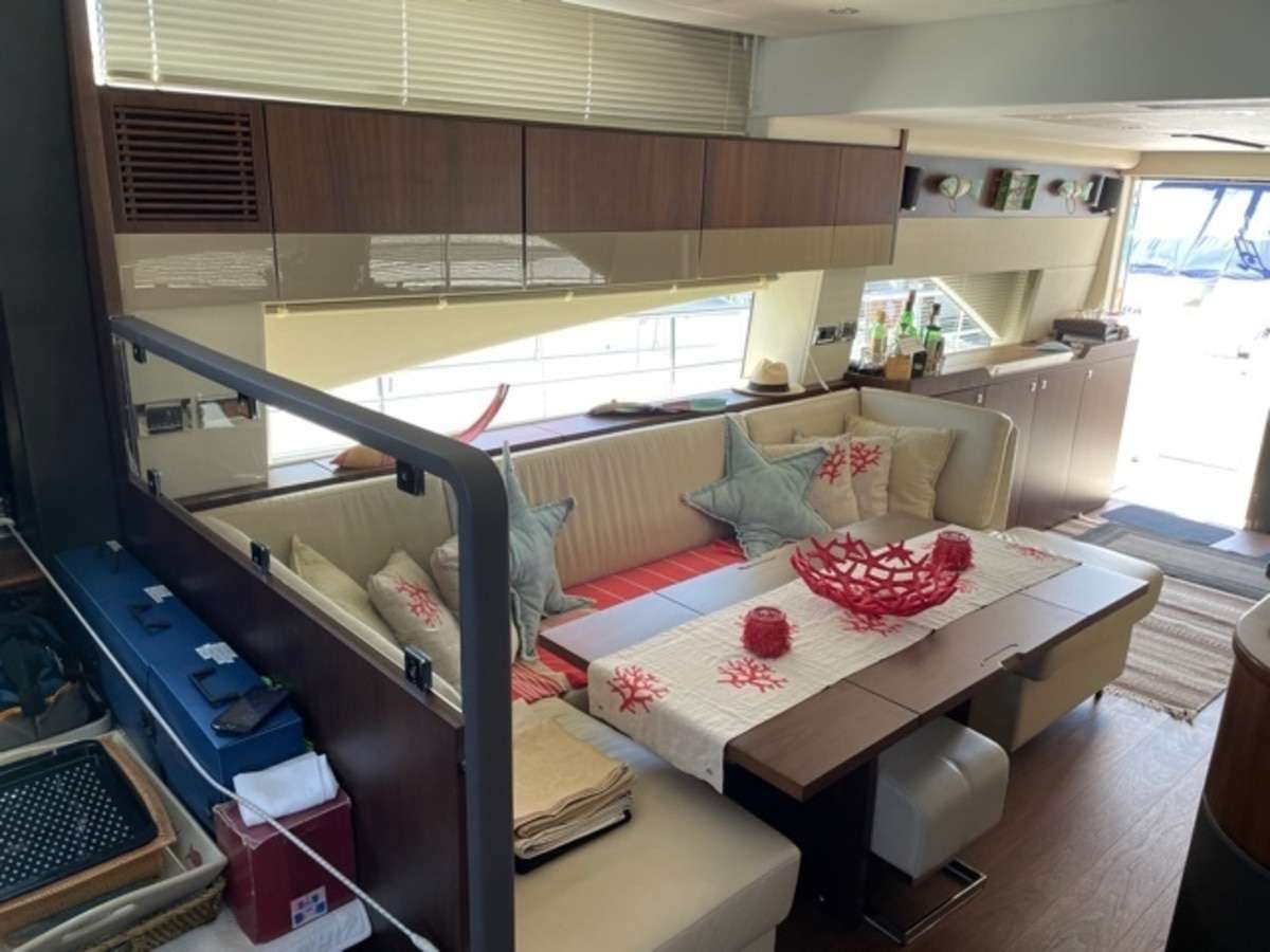 Fairline 65