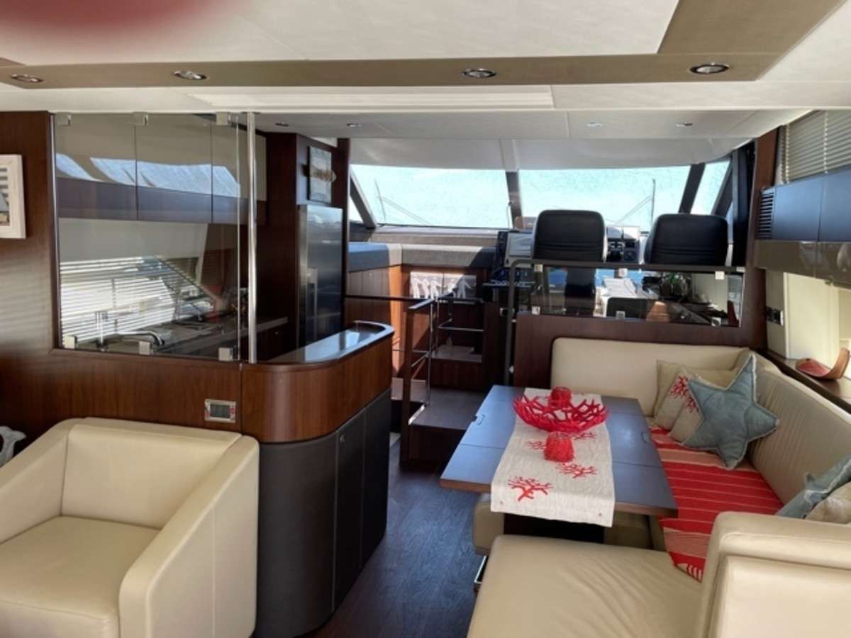 Fairline 65