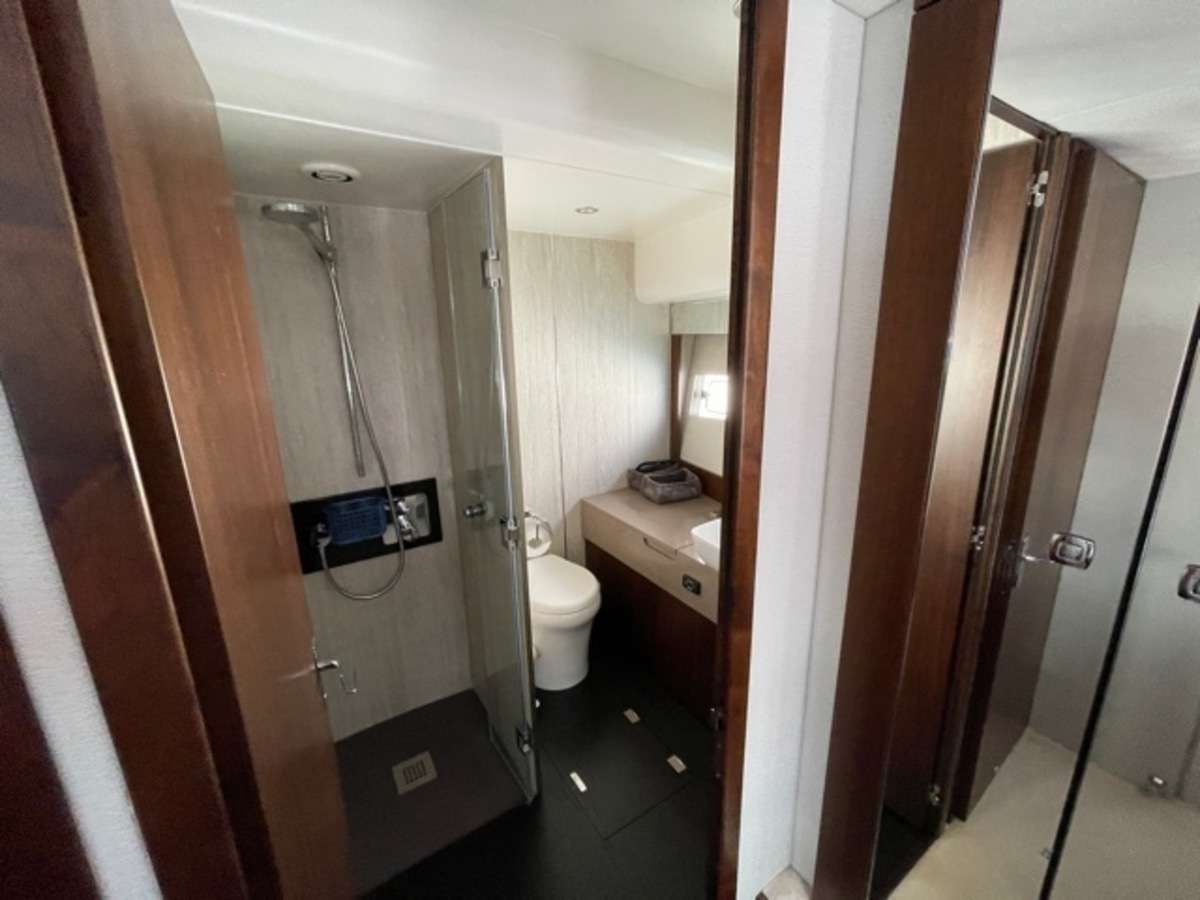 Fairline 65