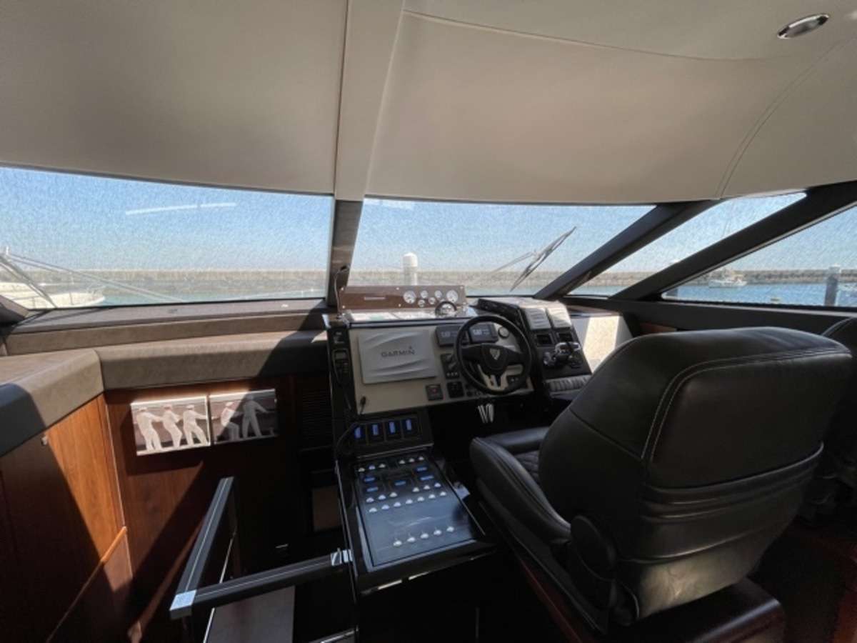 Fairline 65