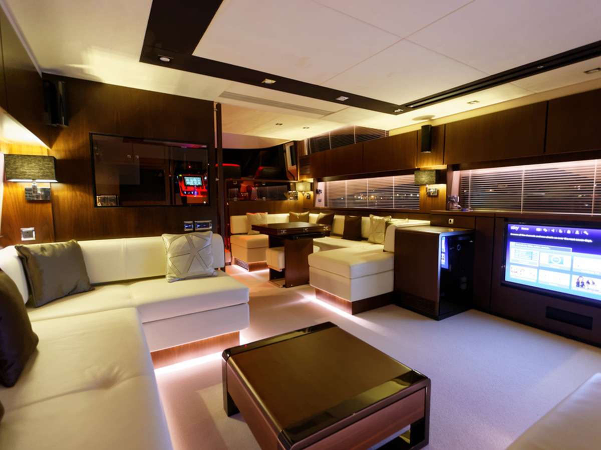 Fairline 65
