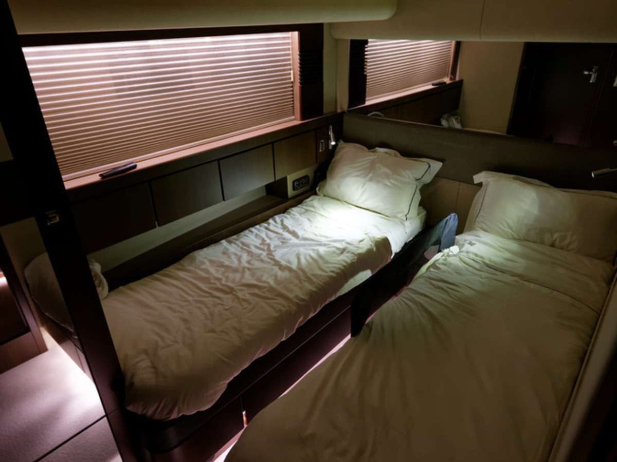 Fairline 65