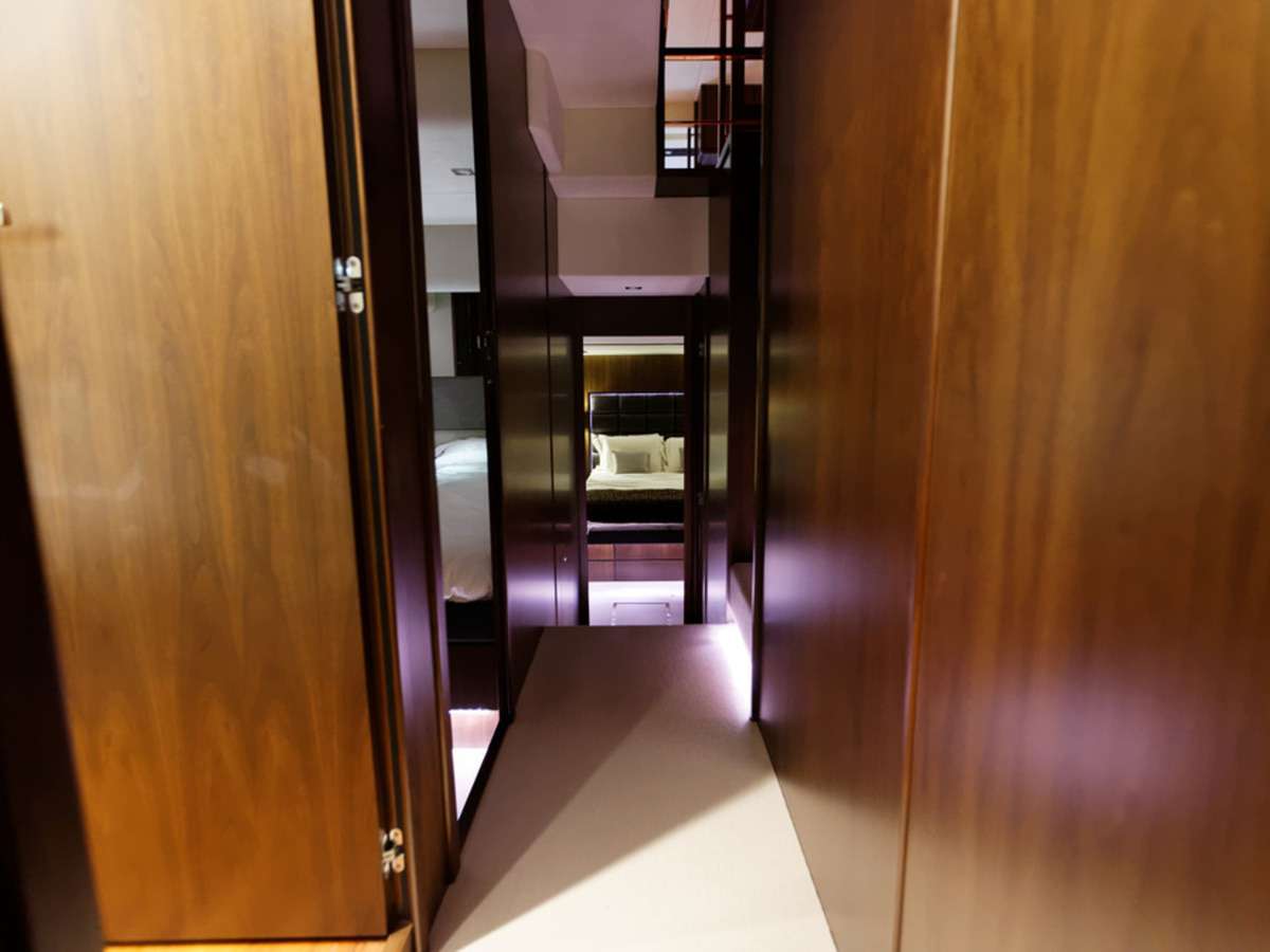 Fairline 65