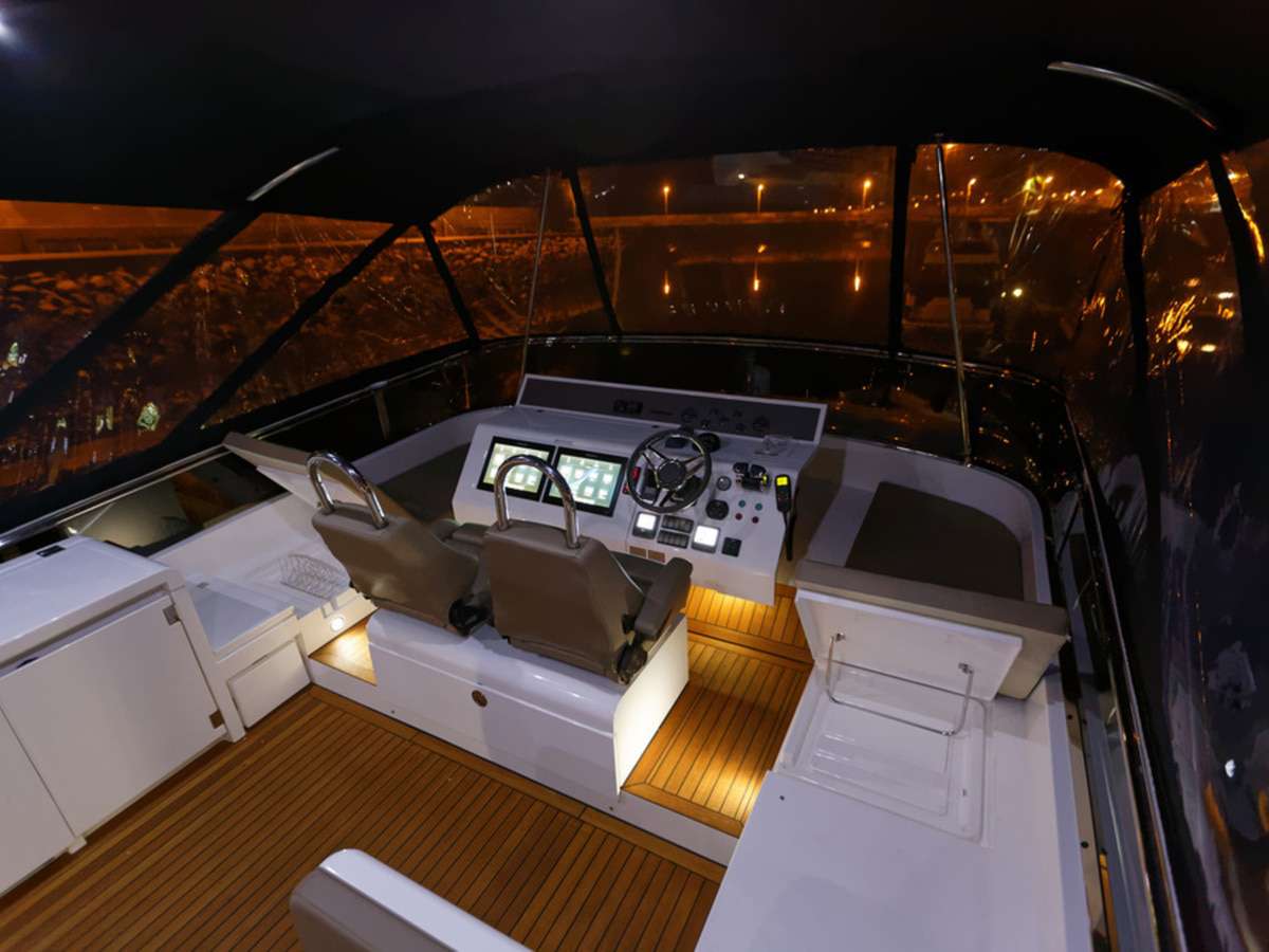 Fairline 65