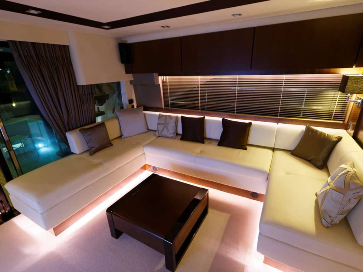 Fairline 65