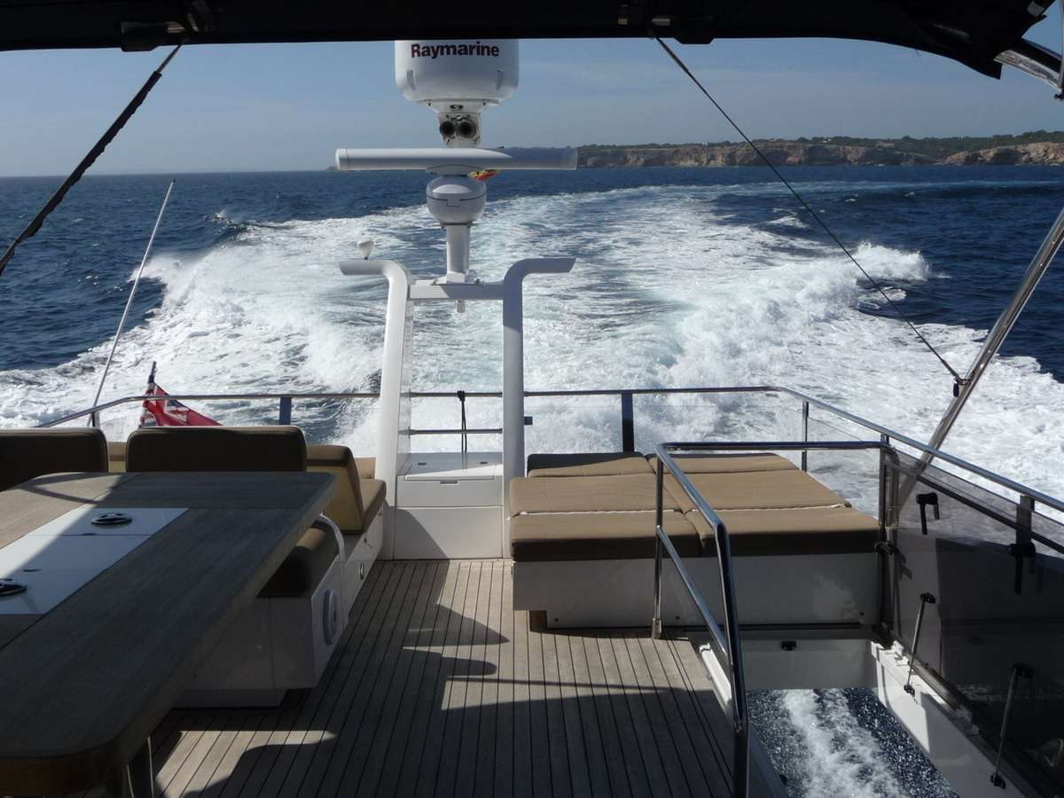 Fairline 65