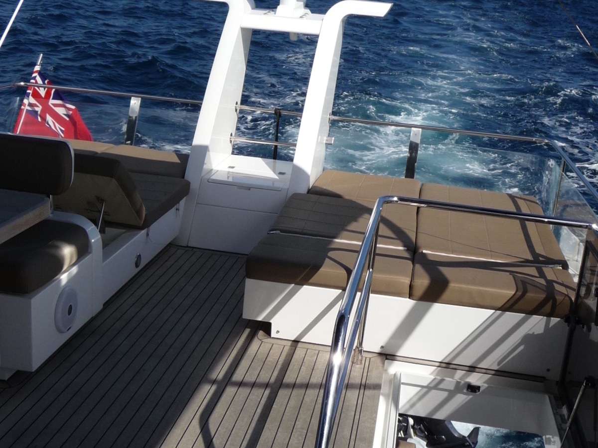 Fairline 65