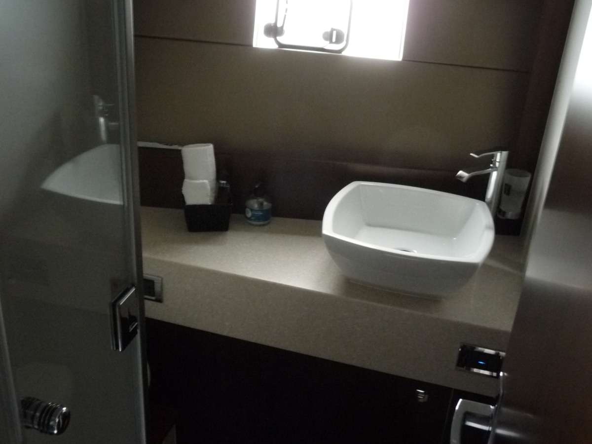 Fairline 65