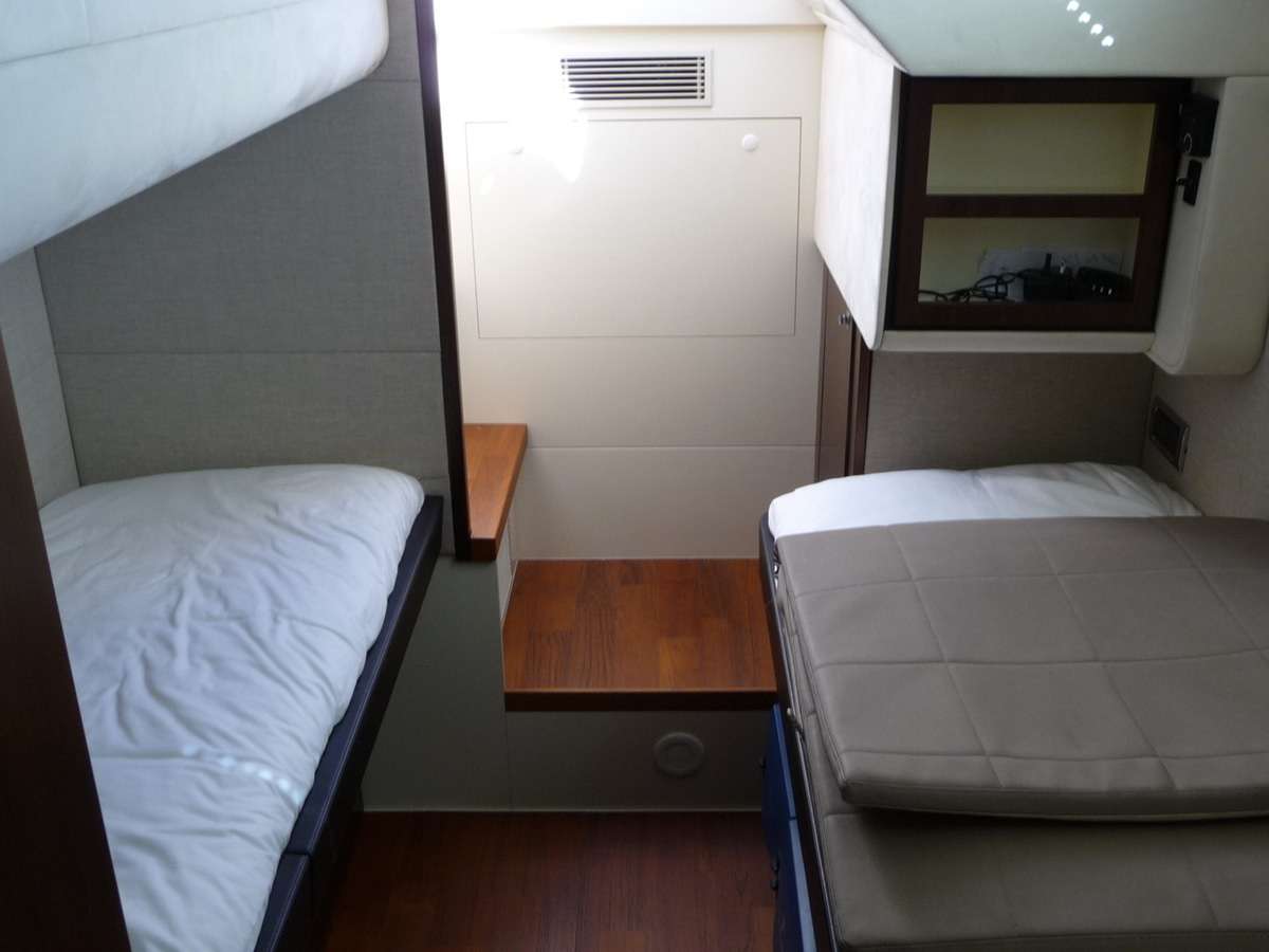 Fairline 65