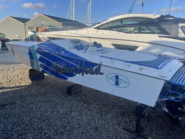 SOLD 1994 Cigarette 38 Top Gun