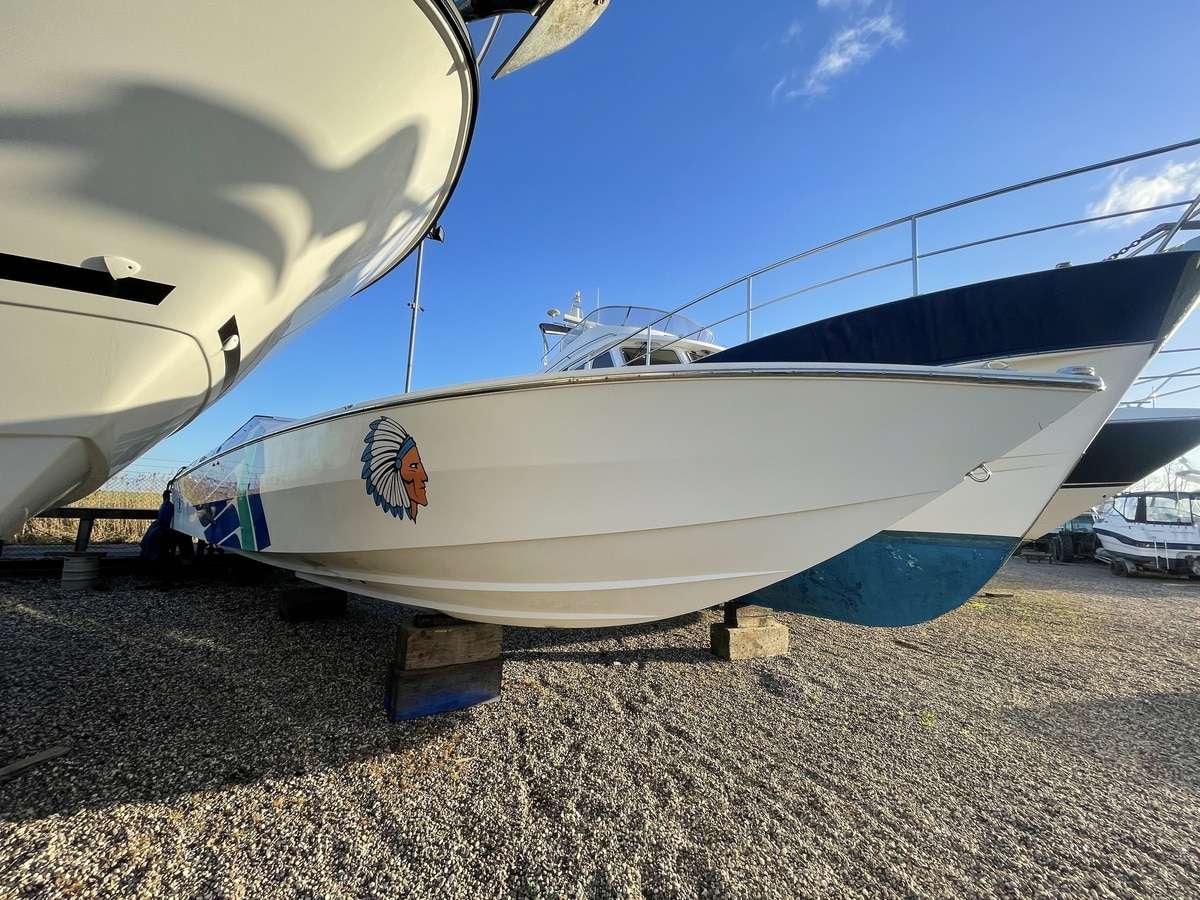 SOLD 1994 Cigarette 38 Top Gun