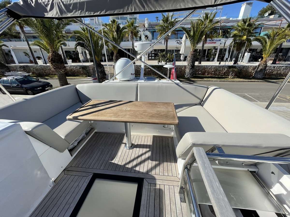 Sealine 46