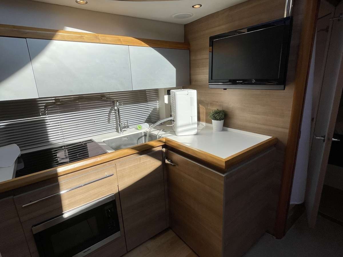 Sealine 46