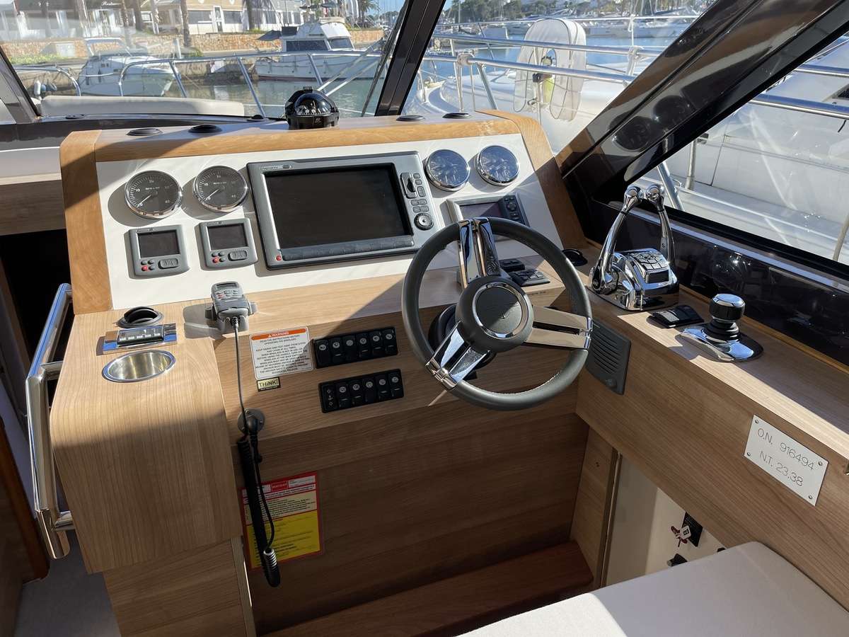 Sealine 46