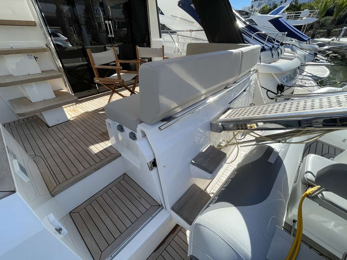 Sealine 46
