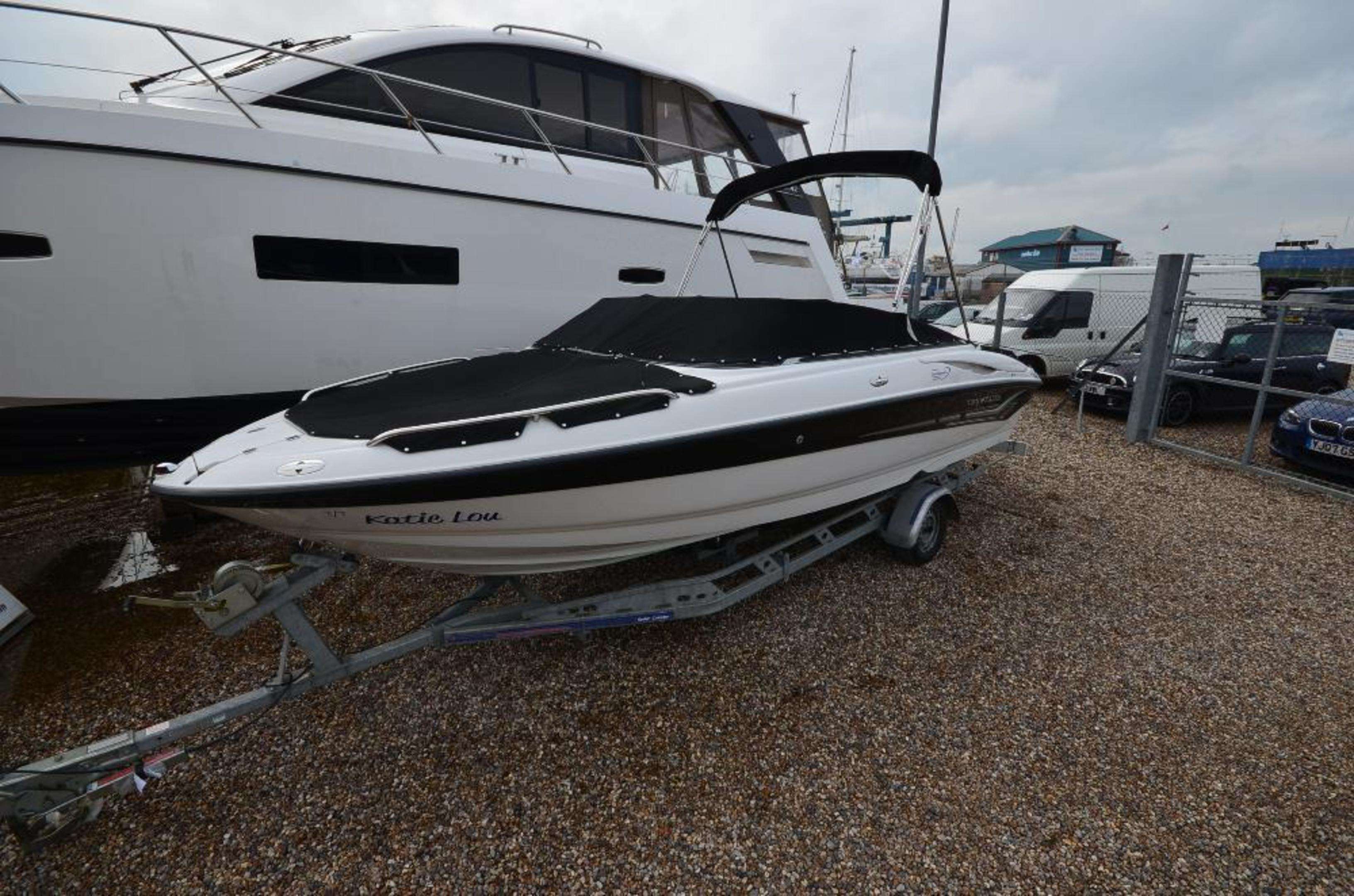 SOLD 2004 Crownline 206 Ls - Boats.co.uk