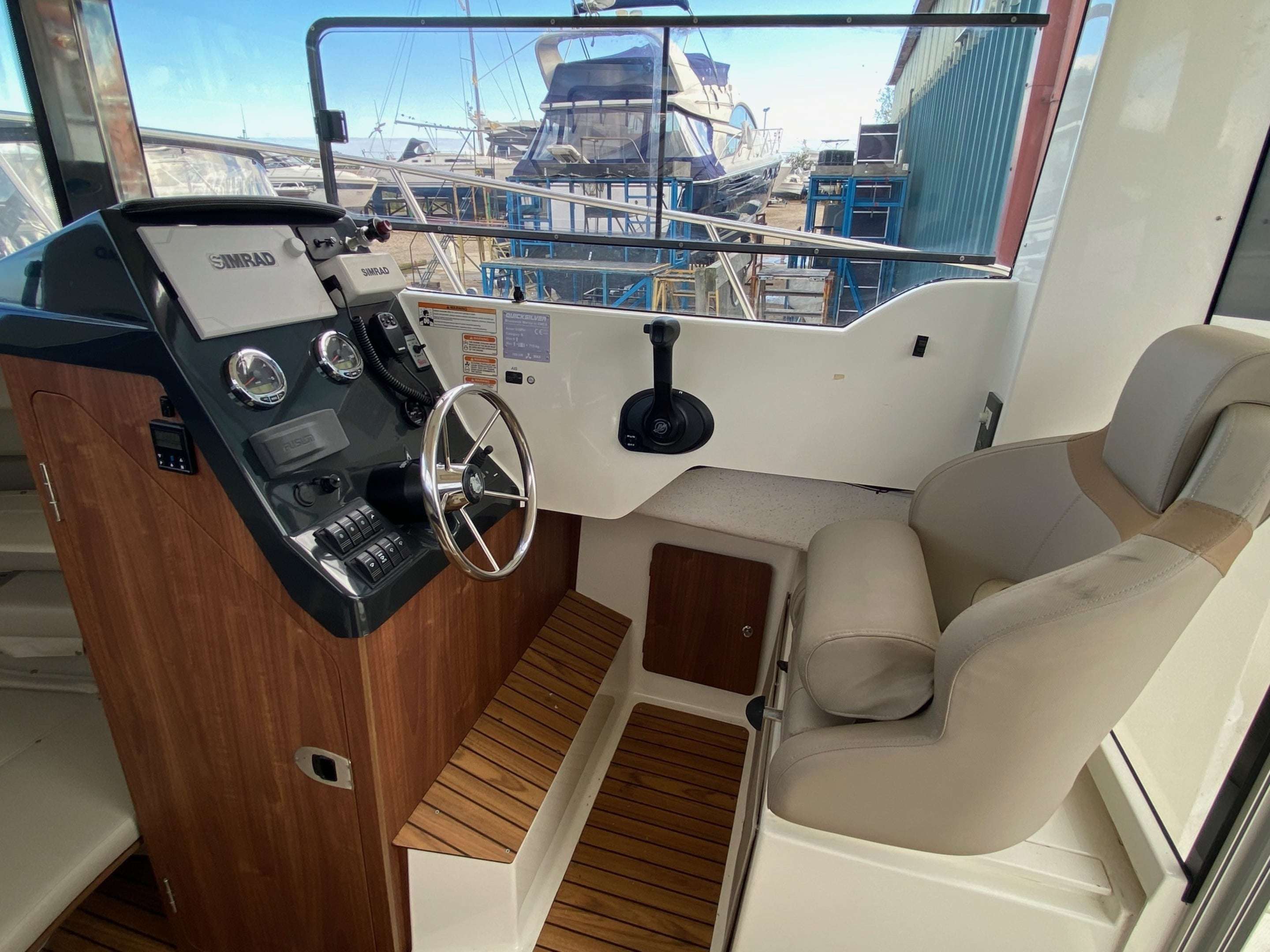 SOLD 2016 Arvor 810 Pilothouse - Boats.co.uk