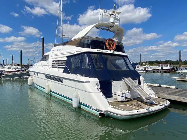 SOLD 1996 Fairline Squadron 59 - Boats.co.uk