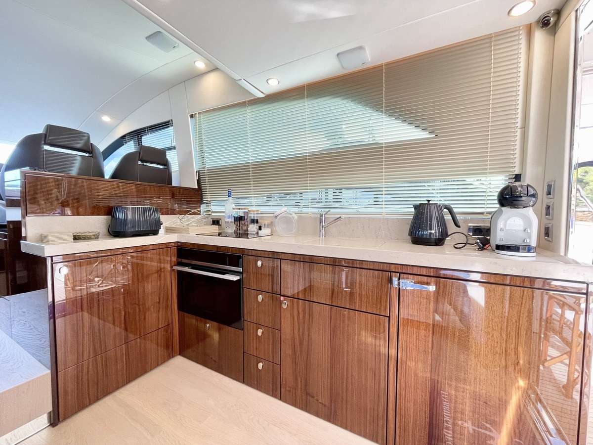 Fairline 50