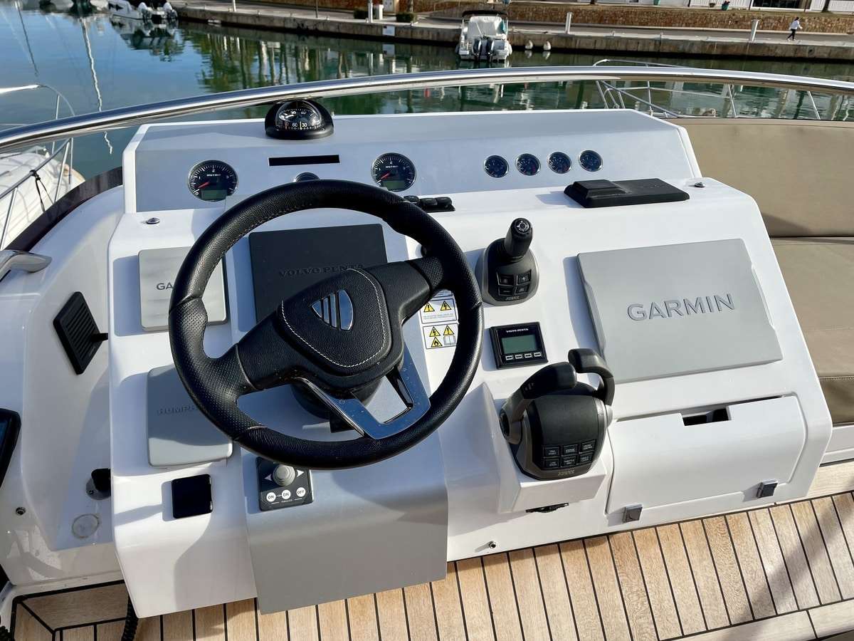 Fairline 50
