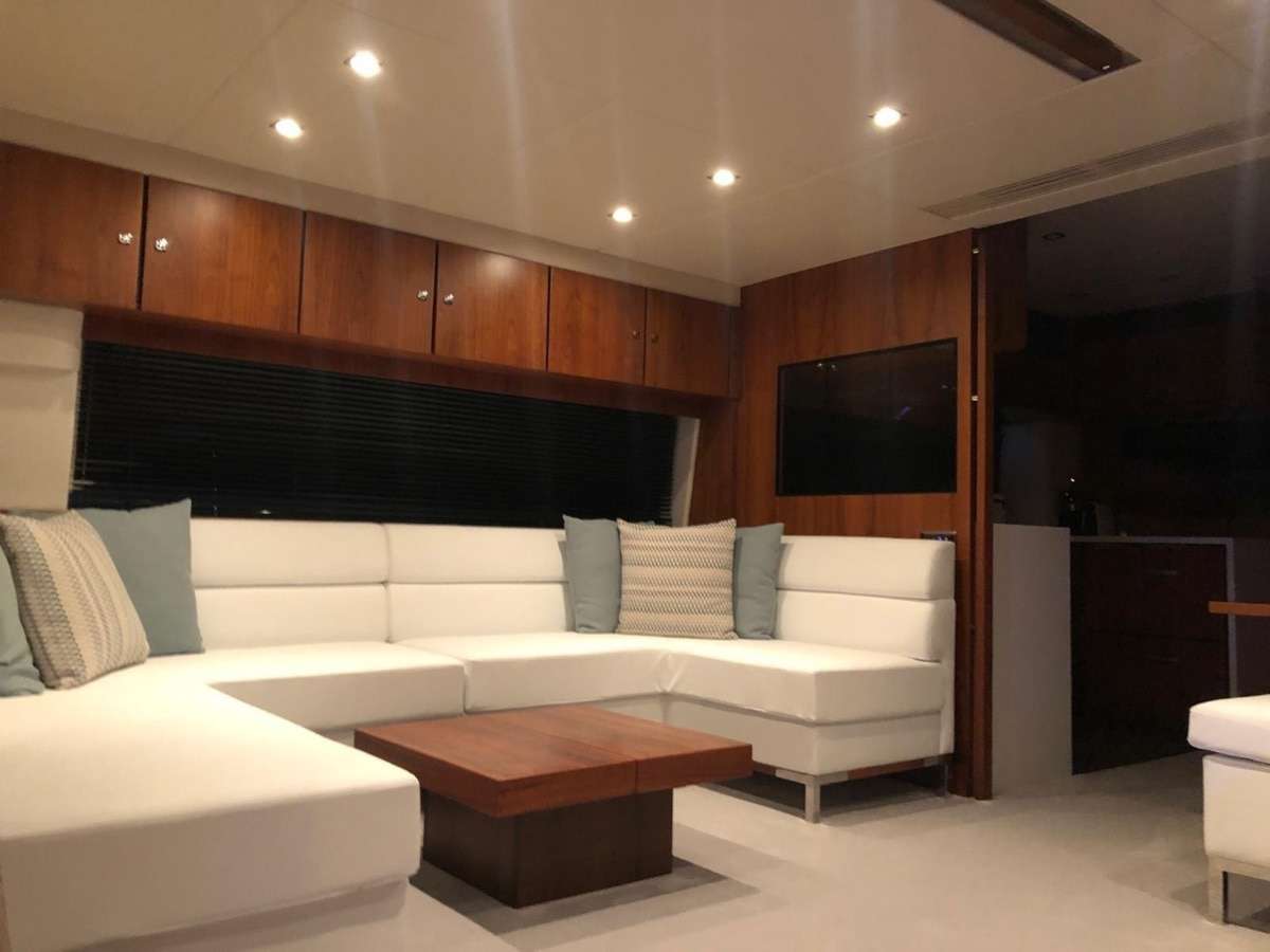 Fairline 65