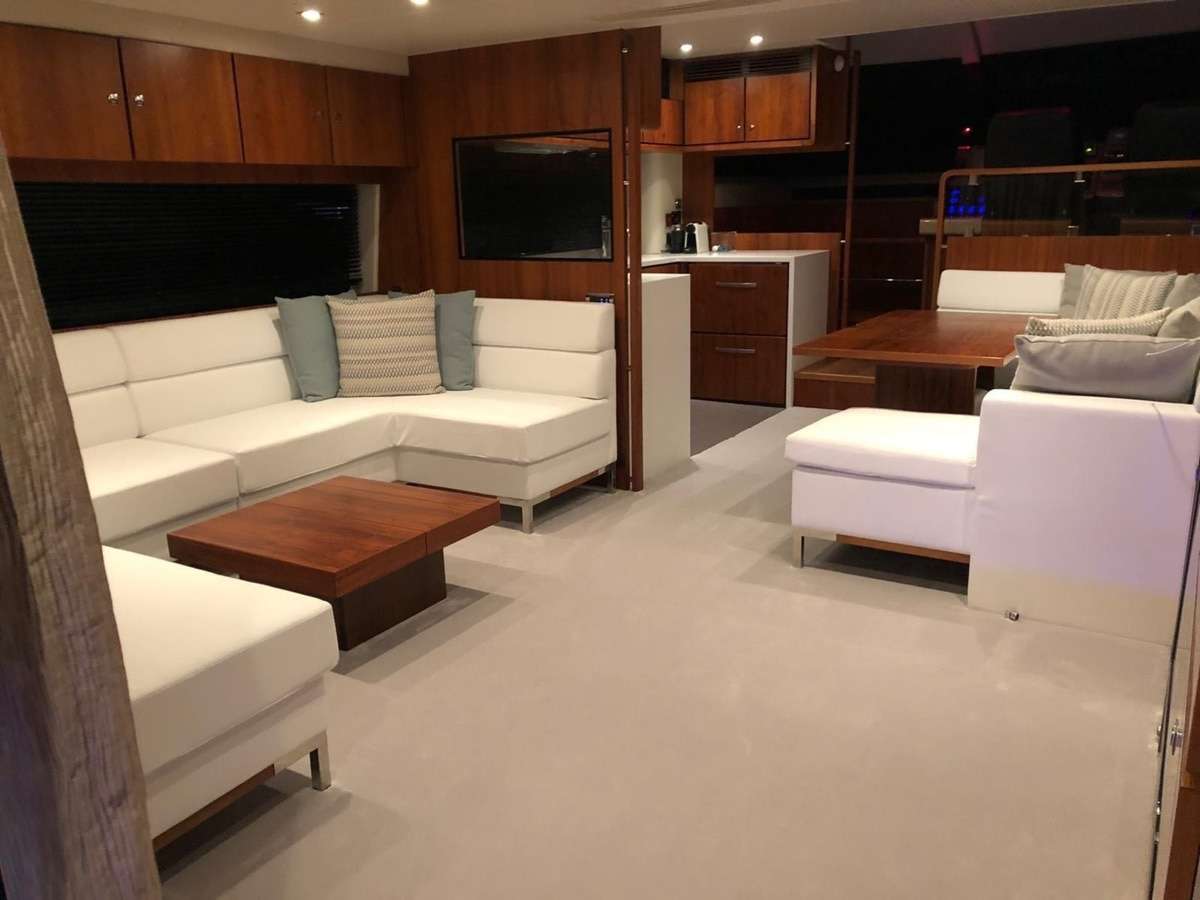 Fairline 65