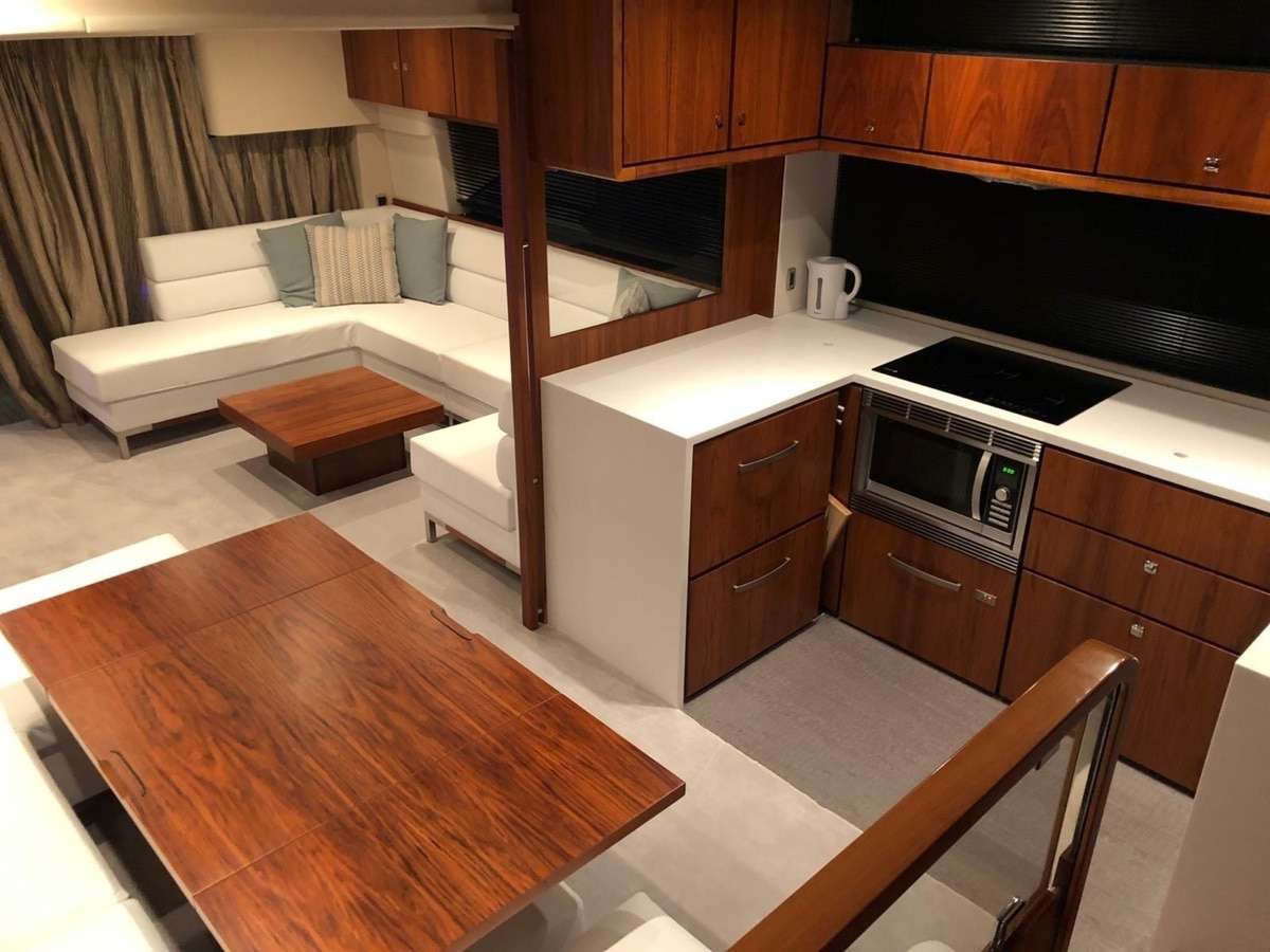 Fairline 65