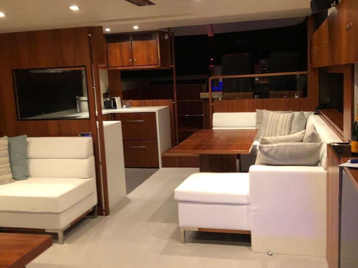 Fairline 65