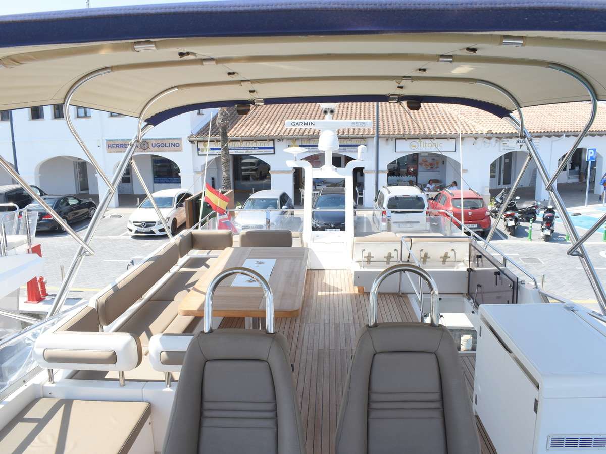 Fairline 65