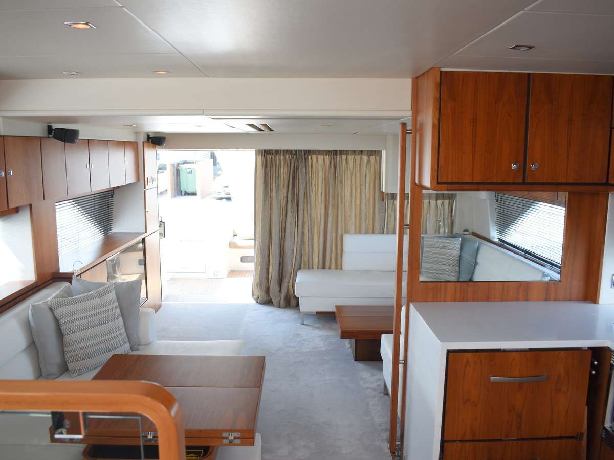 Fairline 65