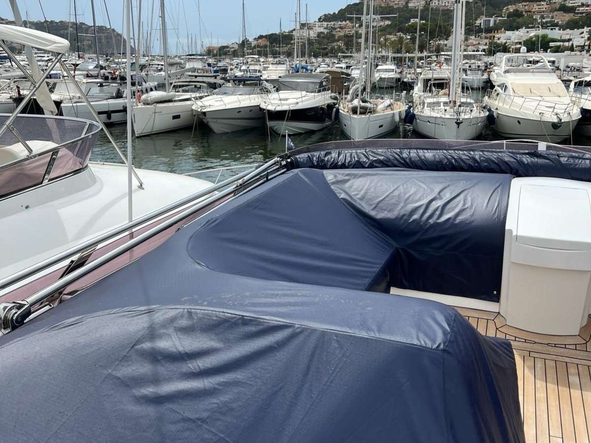 Princess 52 with Seakeeper gyro