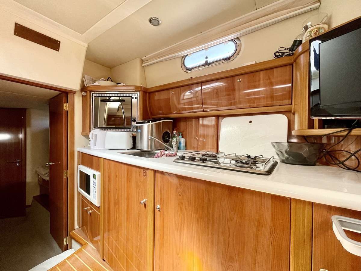 Sealine 42
