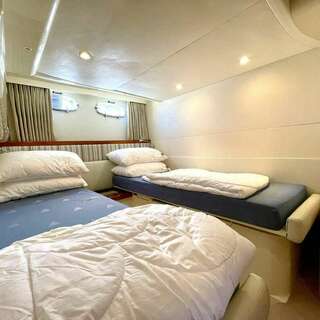 Boat image 54