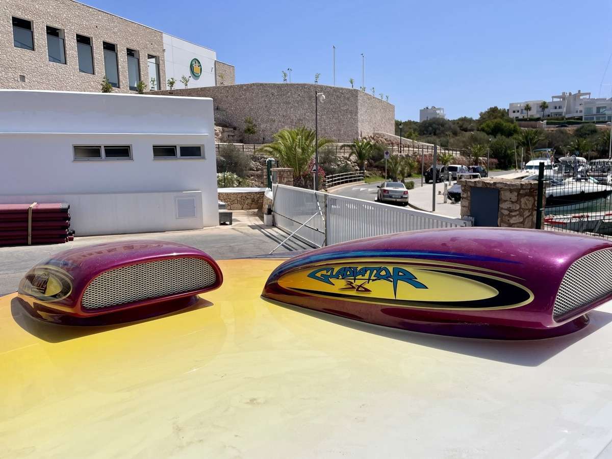 Cigarette 36