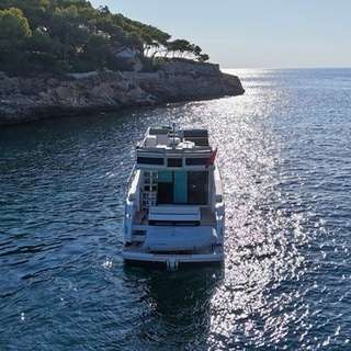 Boat image 13