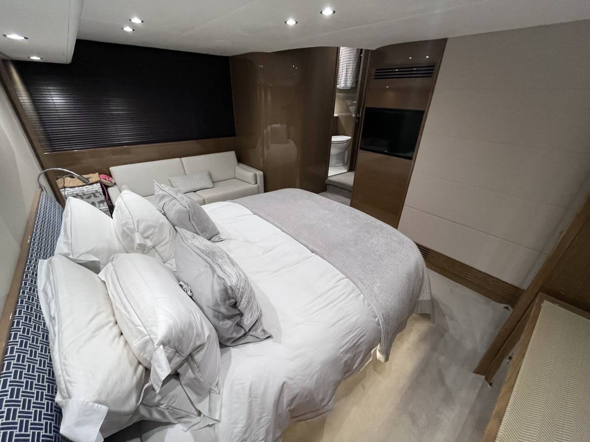Princess 52 with Seakeeper gyro