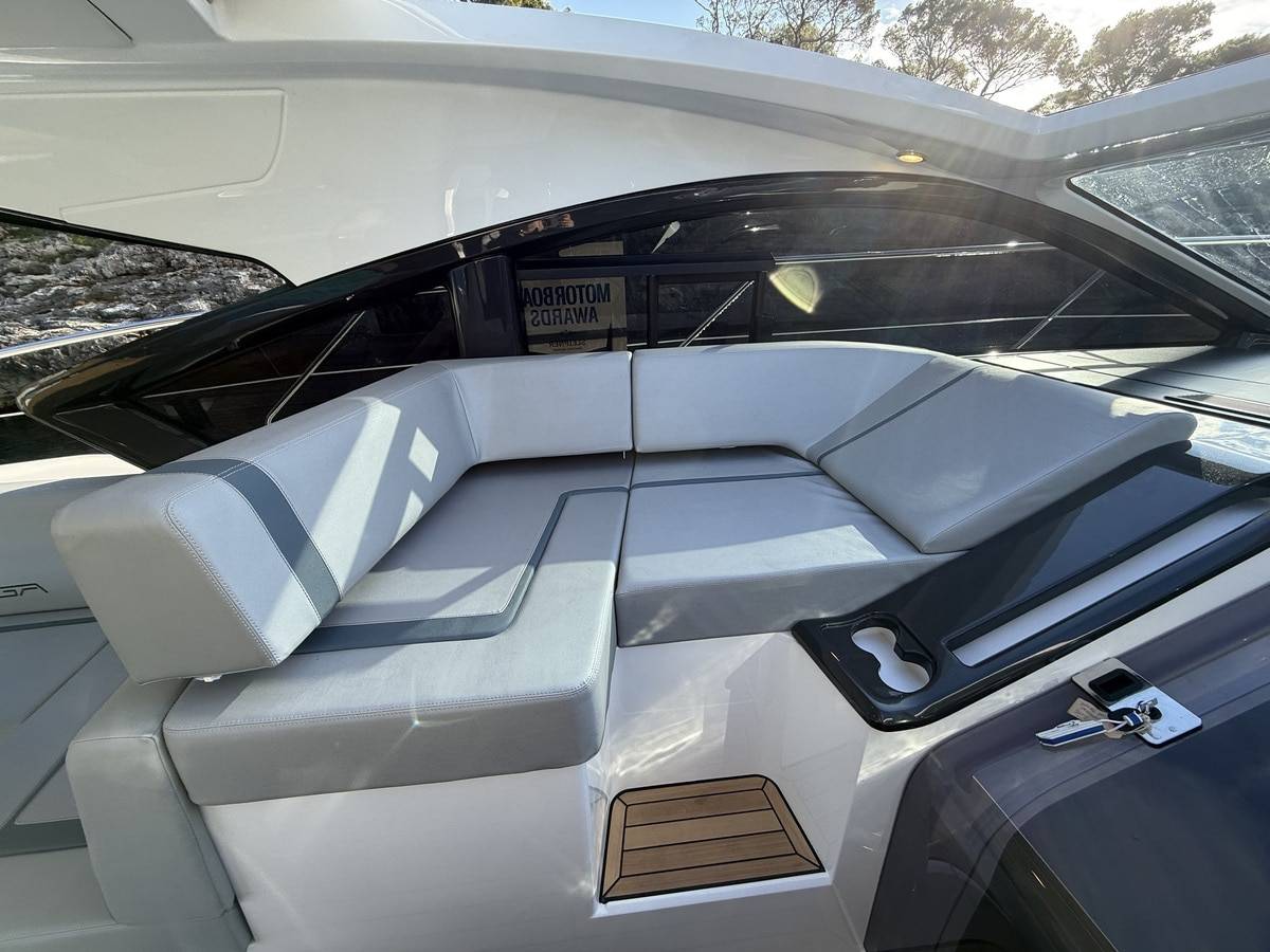 Fairline 40