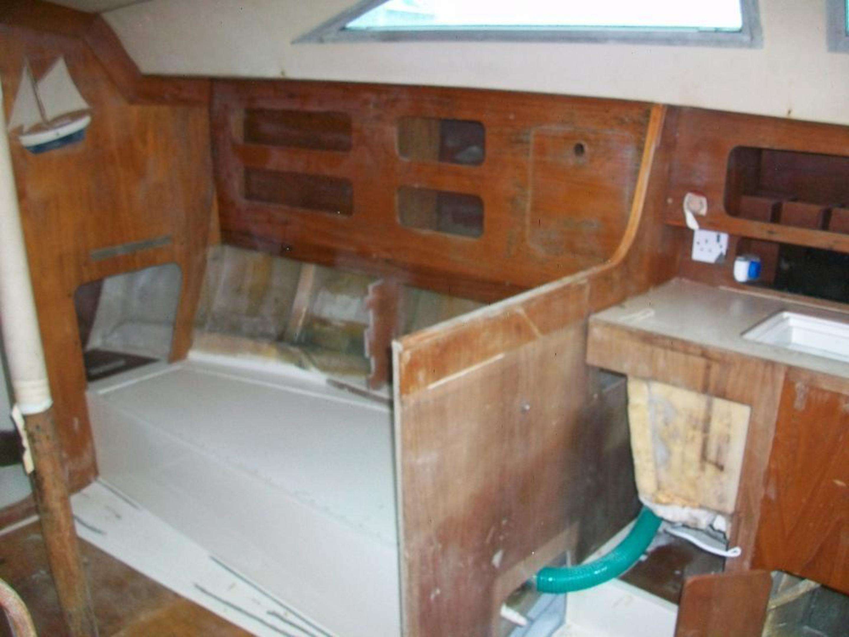 SOLD Moody 31 Bilge Keel Boats.co.uk