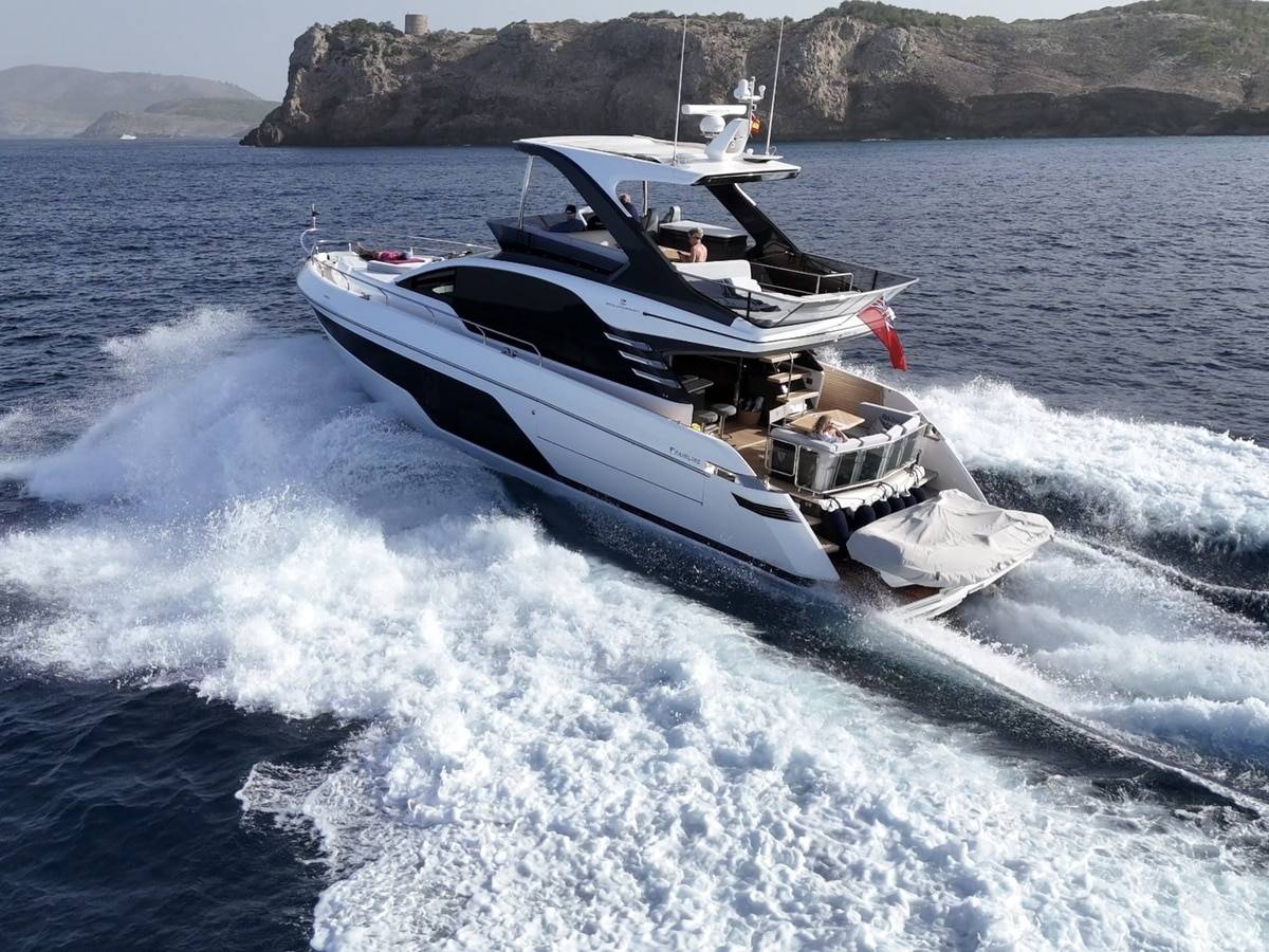 Fairline 58