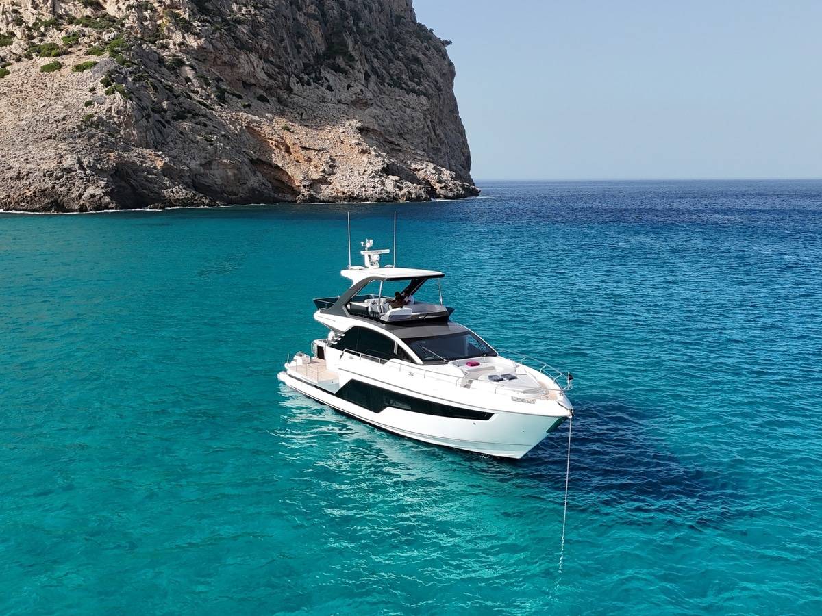 Fairline 58