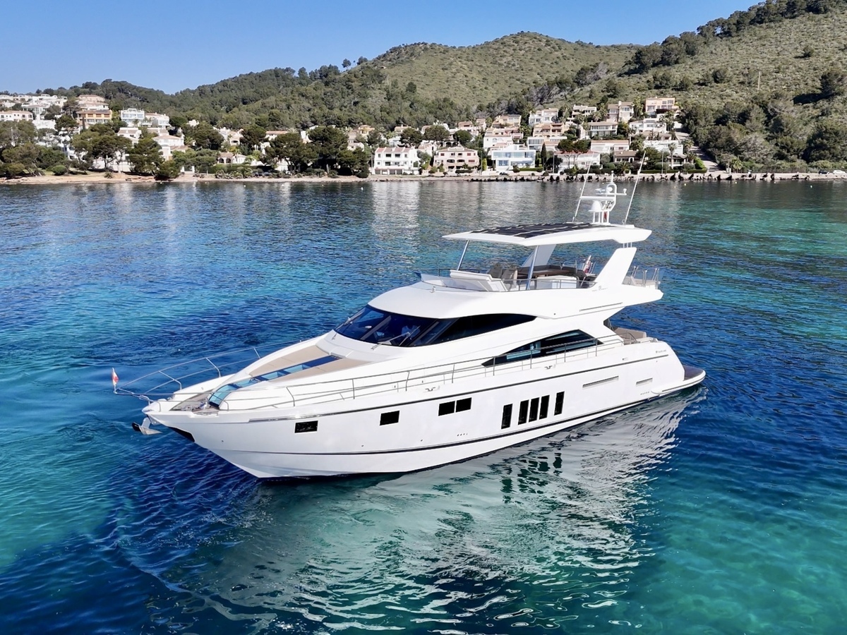 Fairline 65