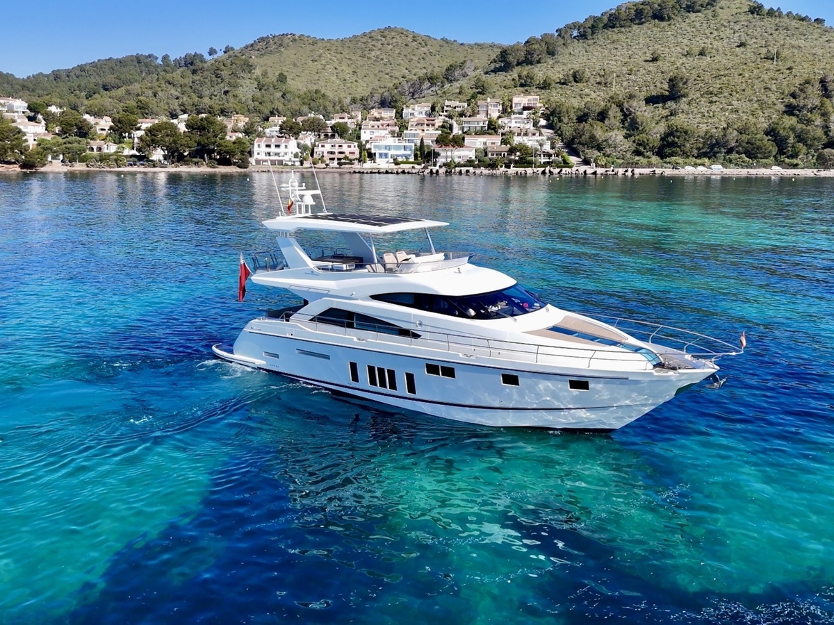 Fairline 65